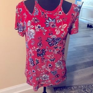 Daytrip red white and blue floral cut out neck supersoft top size small